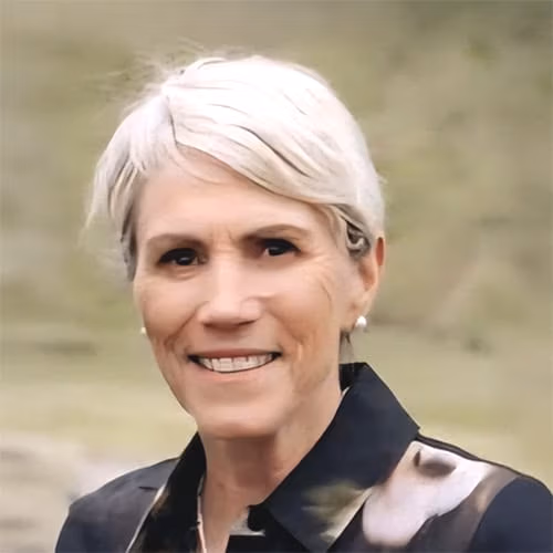 Bindy Hannah - Lead School Principal